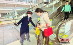 武铁开行惠民列车 尽览武汉经典景区